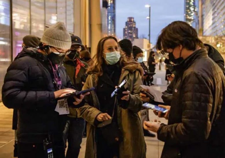 EUA Flexibiliza o Uso De Máscaras Para Vacinados No País