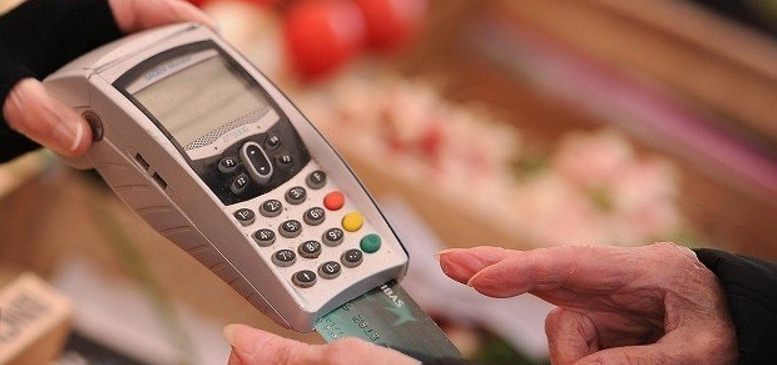 Taxa De Juros Do Cartão De Crédito Sobe Para 335% Em Abril