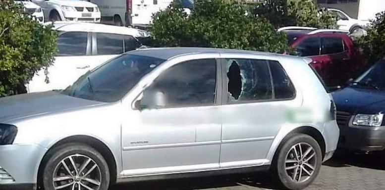 Mulher Apedreja Carro e Ataca Ex-marido No Hospital De Base De Itabuna