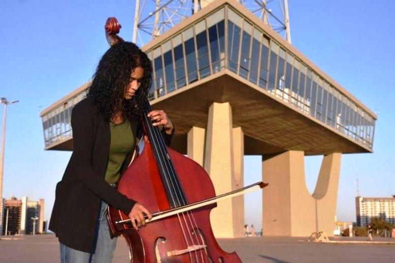 Jovem Do Itapoã é Aprovada Em Escola De Música Da França