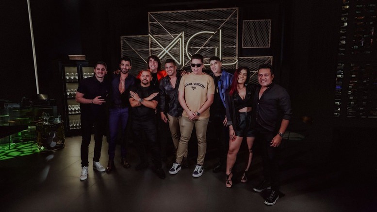 DJ Ivis Tira Do Ar Fotos Do Instagram Com Xand Avião, Zé Vaqueiro, Entre Outros Cantores