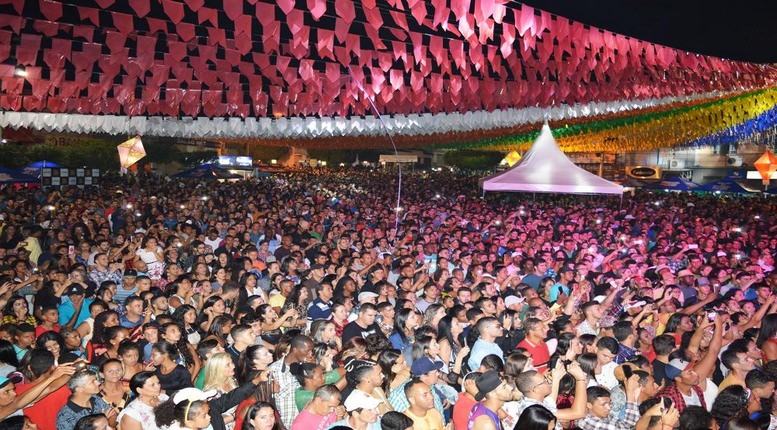 Governo Prorroga Decreto e Mantém Público De 1.200 Pessoas Em Eventos Na Bahia