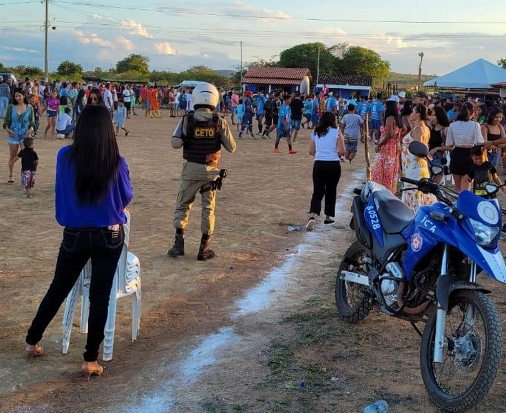 Paredão Com 2 Mil Pessoas é Encerrado Pela Polícia Em Quijingue