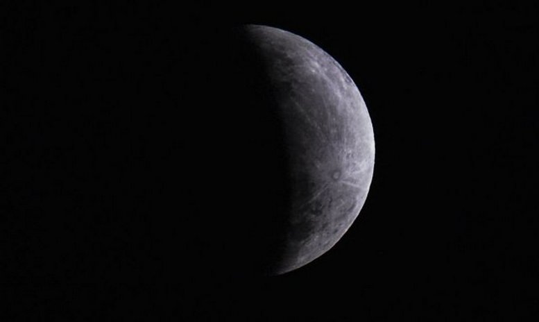 Eclipse Parcial Da Lua Poderá Ser Observado Nesta Madrugada