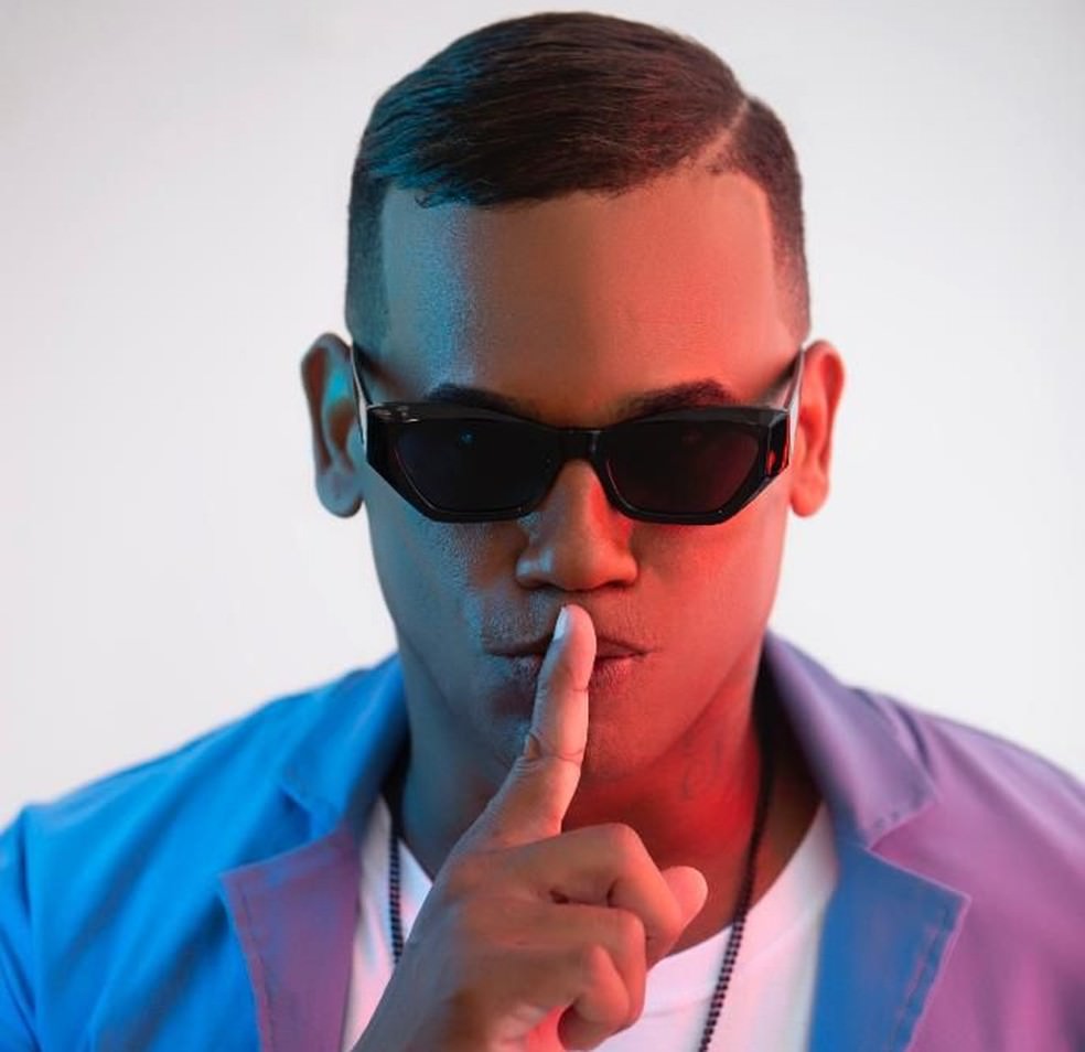 Após 'Comprar' Banda Na Internet, Flavinho Festeja Retorno Ao Pagodart