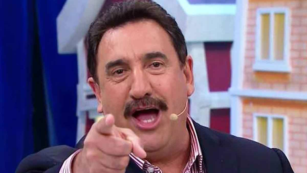 Ratinho tem casa invadida e funcionários feitos reféns por assaltantes