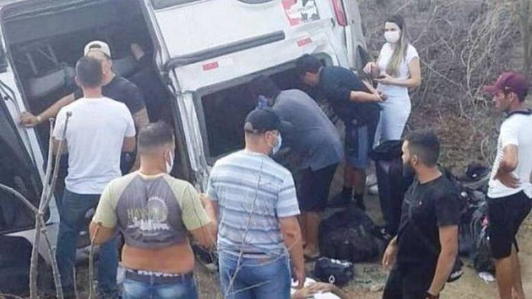 Van com músicos de Gusttavo Lima capota na Paraíba; sertanejo não estava no veículo
