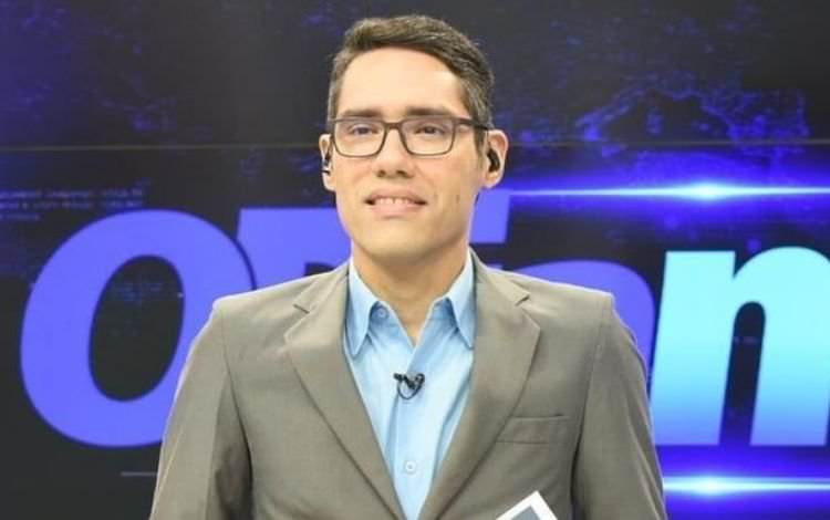 Jornalista de afiliada da RedeTV!, Lívio Galeno, morre aos 36 anos