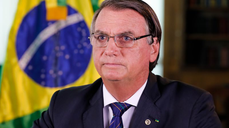 Bolsonaro diz que técnicos da Anvisa são 'tarados por vacina'