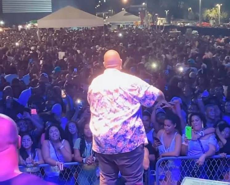 Aglomeração em festa particular durante Lavagem do Bonfim gera revolta na web