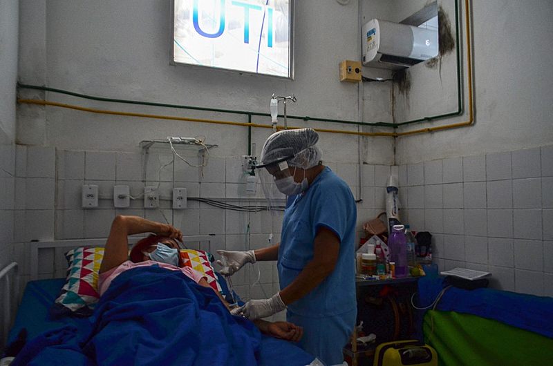 Brasil registra, pela primeira vez, semana com mais de 1 milhão de casos de Covid