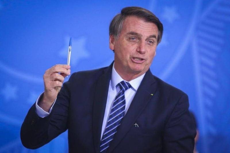 Bolsonaro veta lei que previa destinação de R$ 3 bilhões para cultura