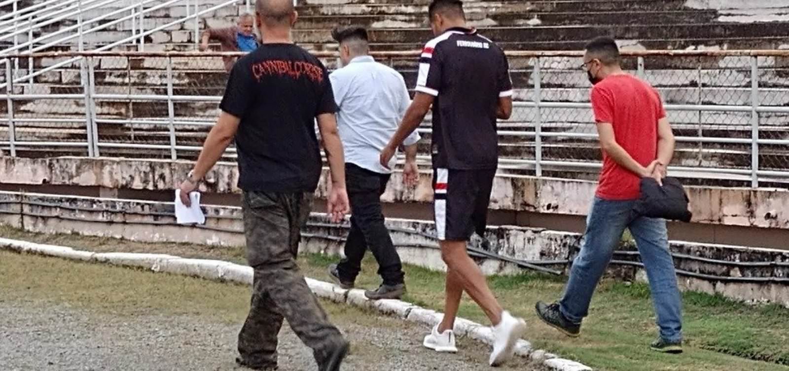 Com R$ 70 mil de pensão em atraso, jogador de time cearense é detido em campo