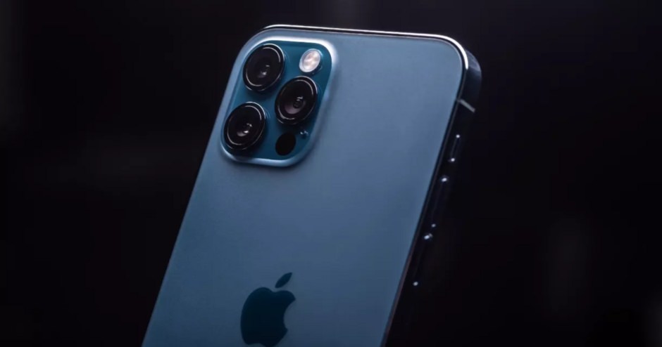 Governo suspende vendas de iPhones sem carregador e multa Apple em R$ 12 milhões