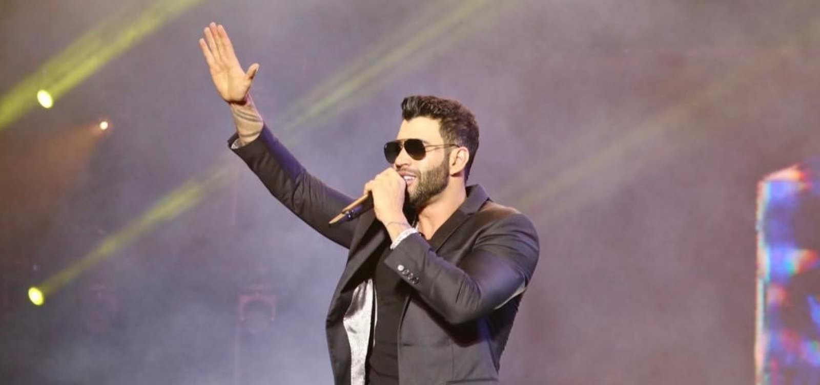 Som falha no show de Gusttavo Lima e público grita por Lula na Virada Salvador; veja vídeo