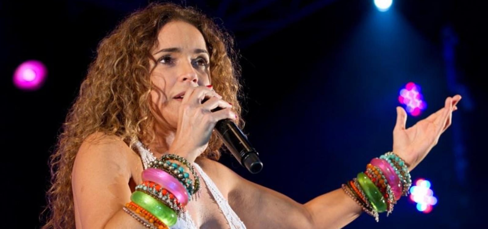 Axé ainda não é valorizado pelos brasileiros, diz Daniela Mercury
