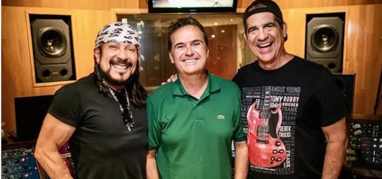 Bell, Durval e Ricardo Chaves se apresentam juntos pela primeira vez em 40 anos