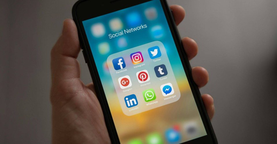 Facebook e Instagram saem do ar nesta terça-feira (5)