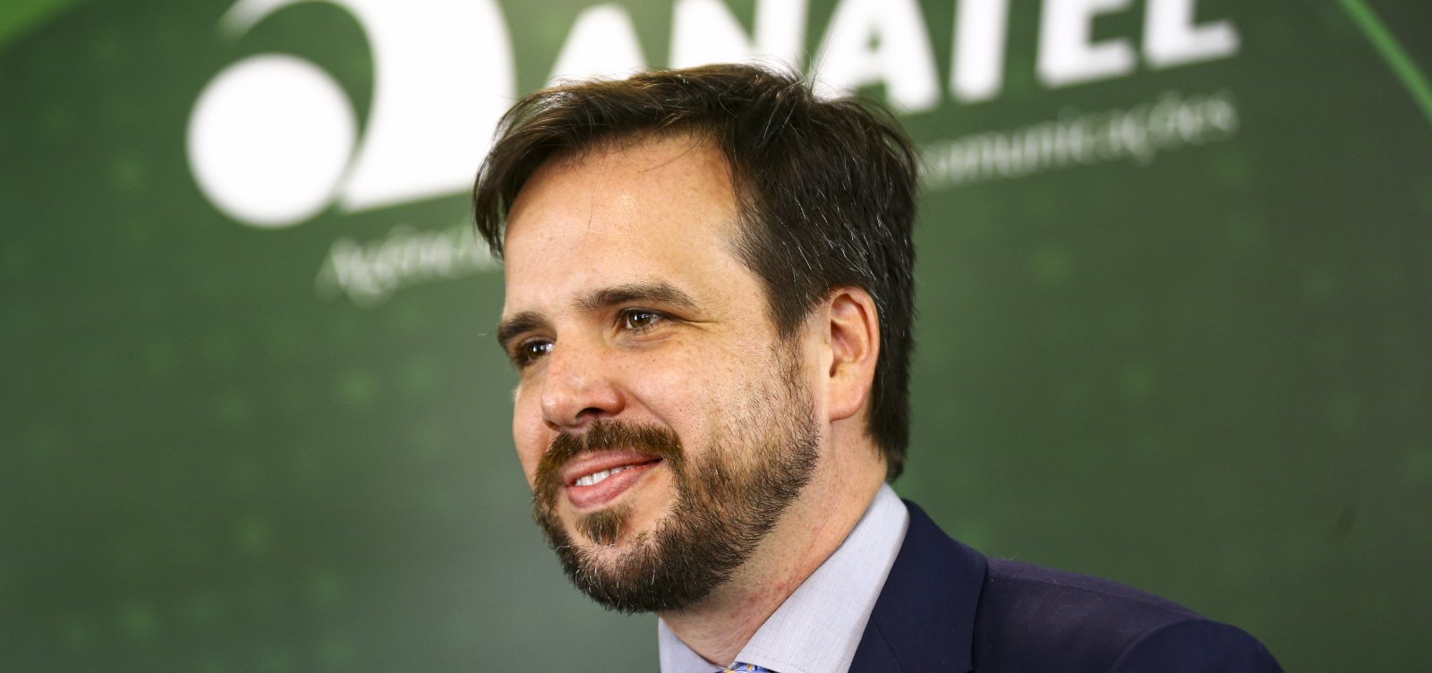 Presidente da Anatel defende regularização das redes sociais pela agência