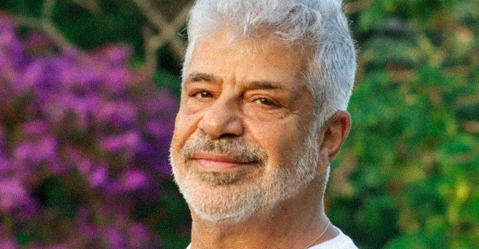 Lulu Santos recebe alta após 3 dias internado e faz alerta: ‘Tomem todas as vacinas, elas salvaram a humanidade’