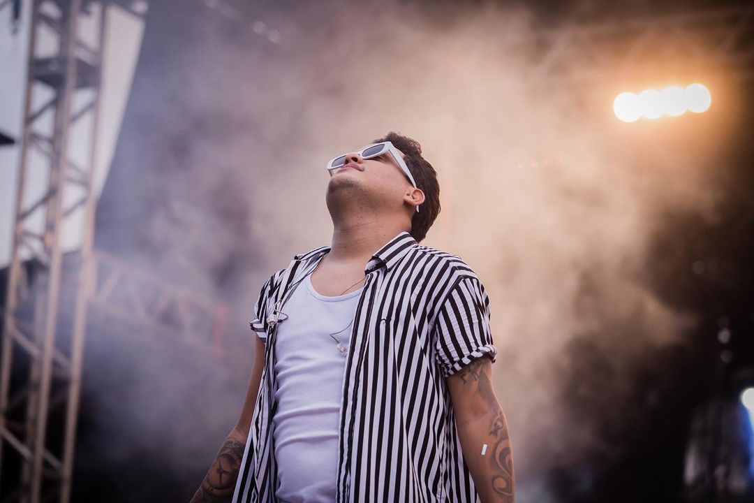 Com shows em 16 cidades da Bahia, Thiago Aquino fatura mais de R$ 3 milhões no São João