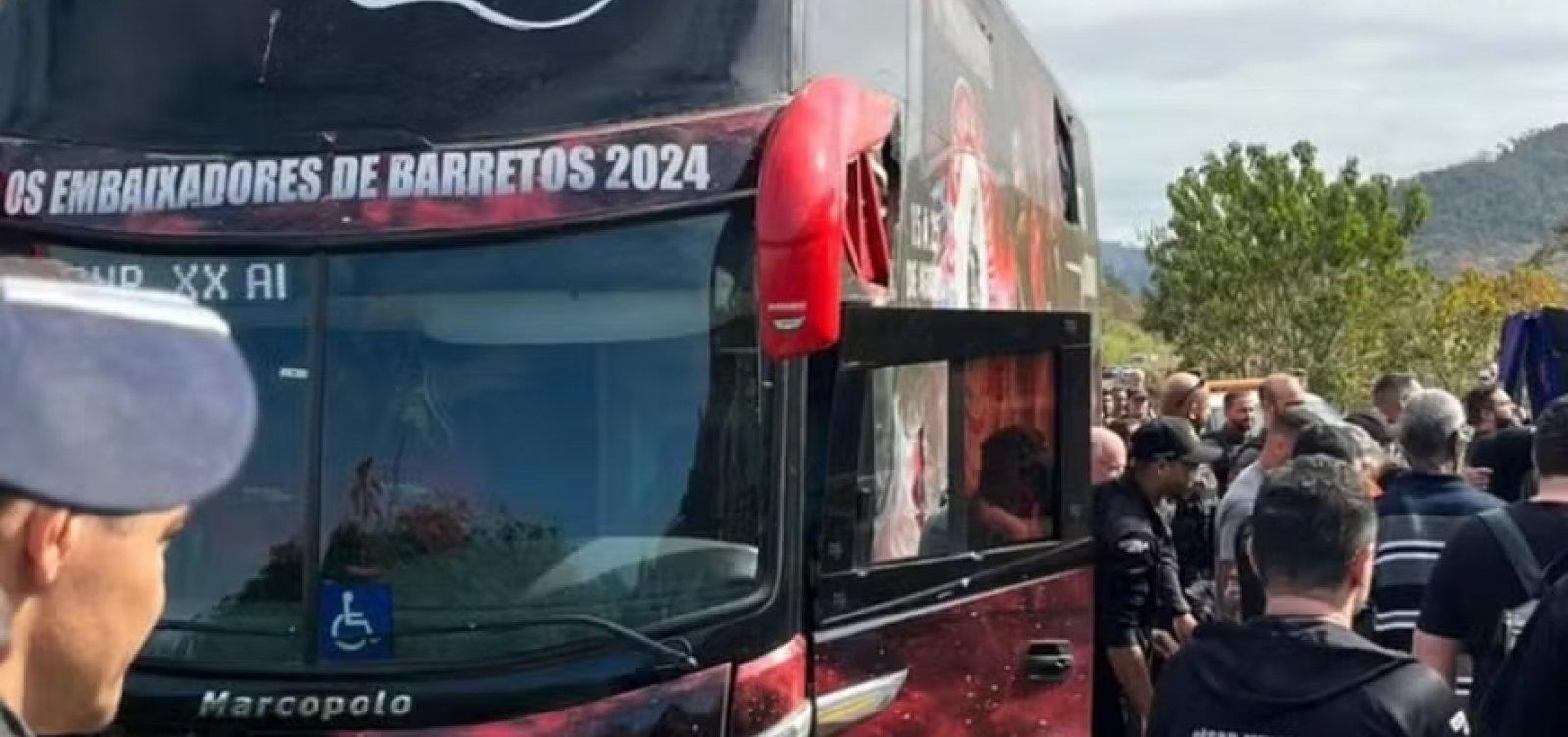 Ônibus de César Menotti e Fabiano sofre acidente e dupla cancela show no sábado (03)