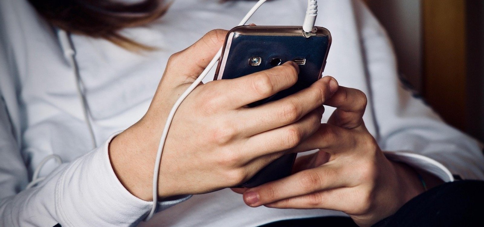 Anatel: nove em cada dez brasileiros têm acesso a celular