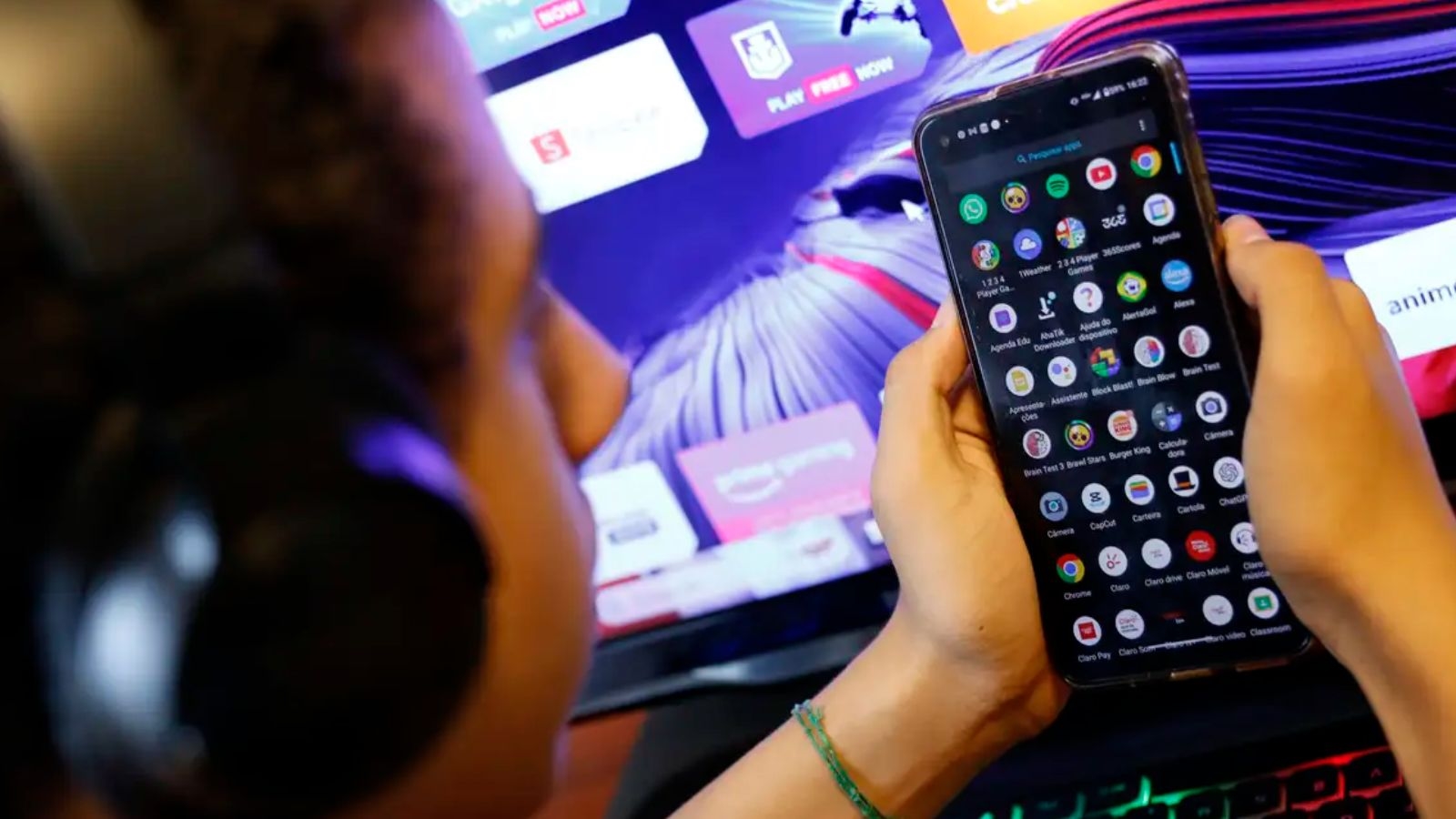 STF retoma julgamento sobre responsabilidade de redes sociais