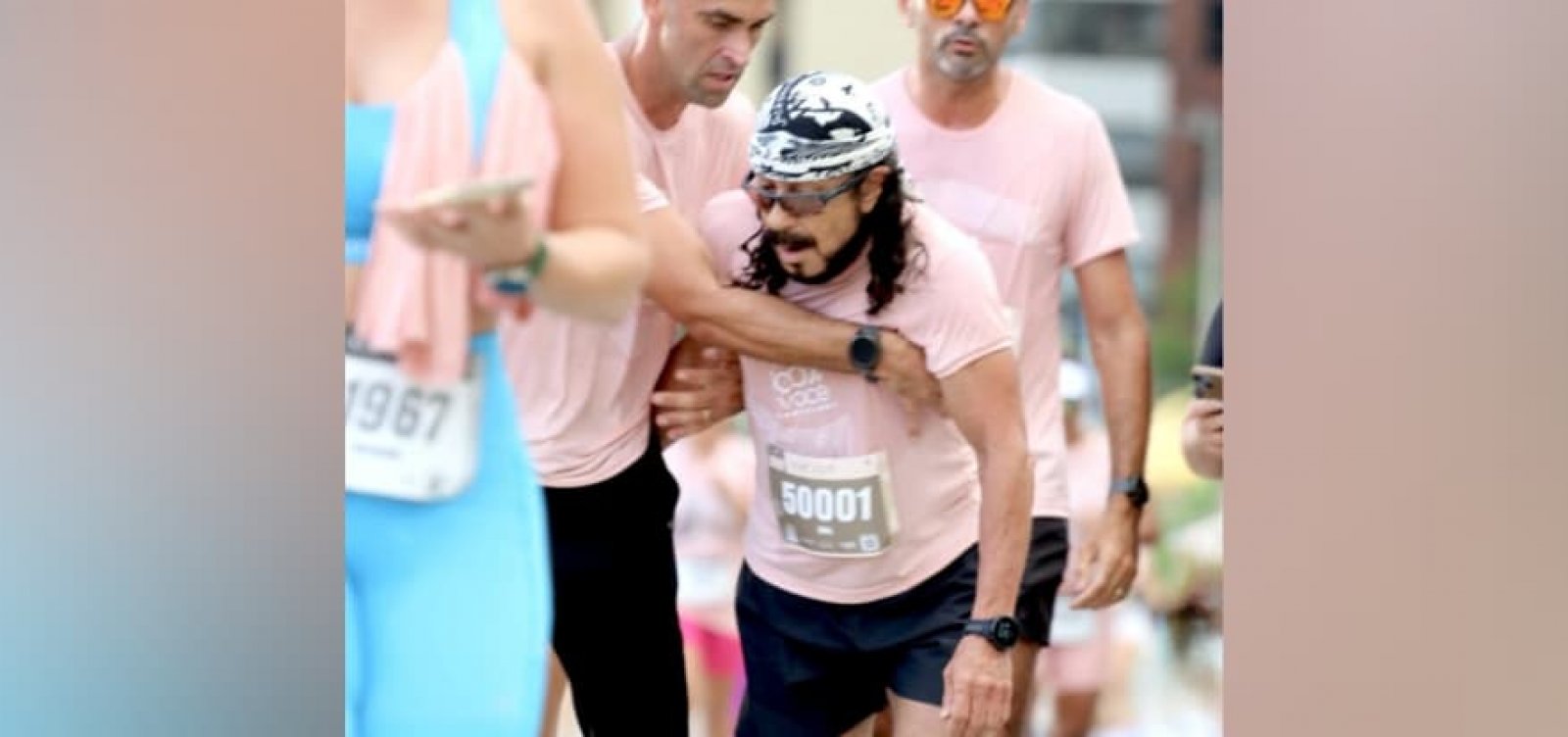 Bell Marques passa mal em corrida e preocupa fãs